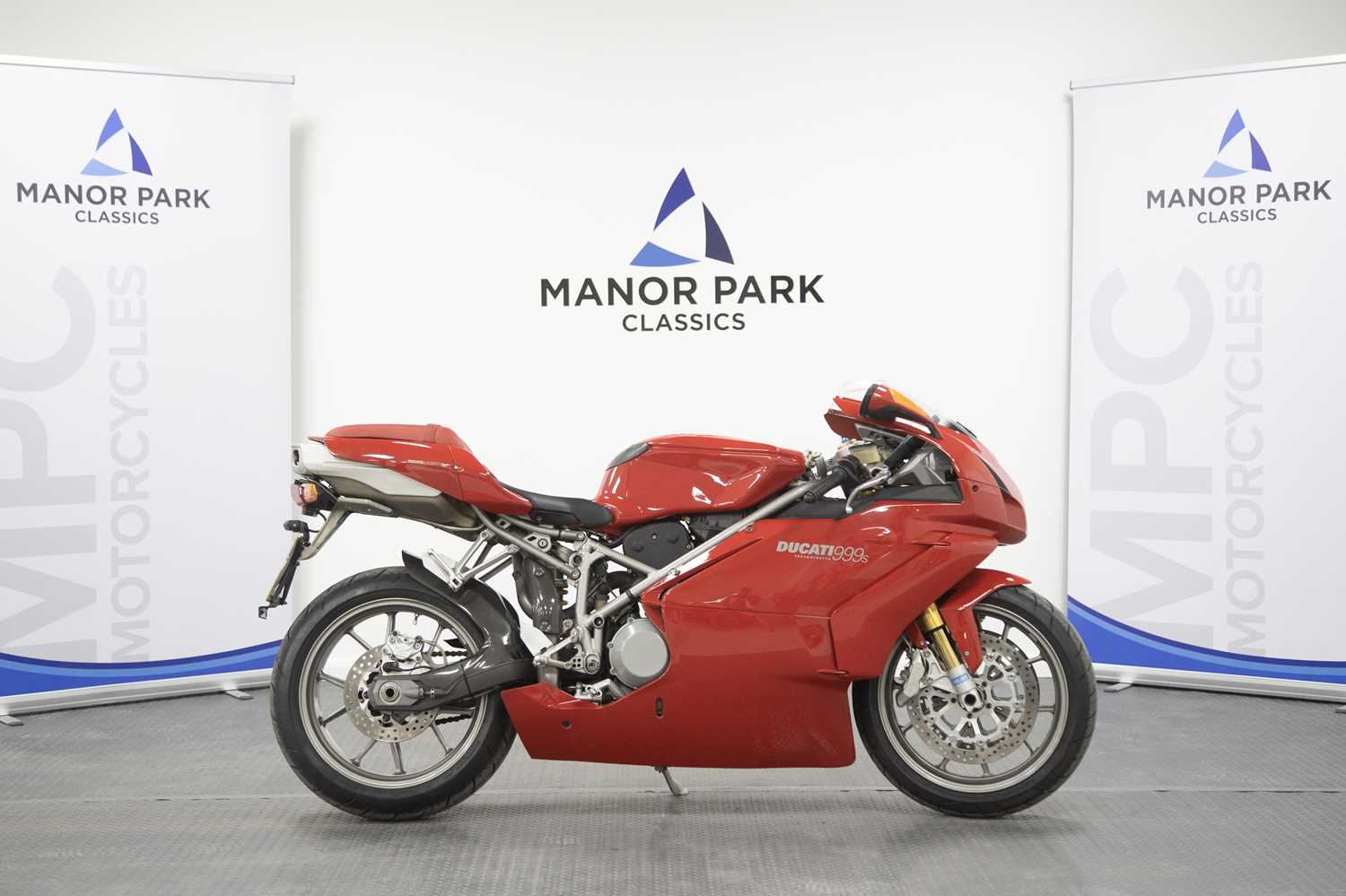 Lot 11 - 2004 Ducati 999S