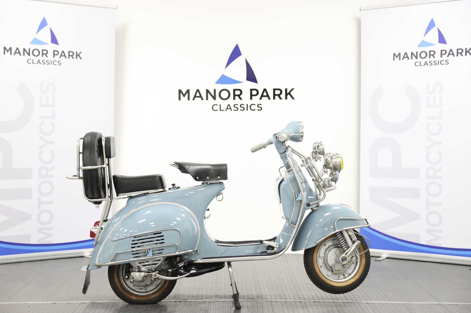 Lot 4 - 1964 Vespa 150