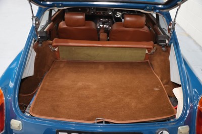 Lot 76 - 1971 MG B GT