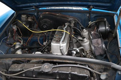 Lot 76 - 1971 MG B GT