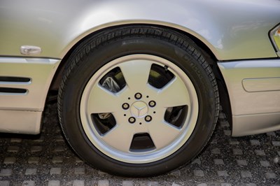 Lot 3 - 1999 Mercedes-Benz SL 320