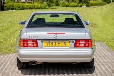Lot 3 - 1999 Mercedes-Benz SL 320