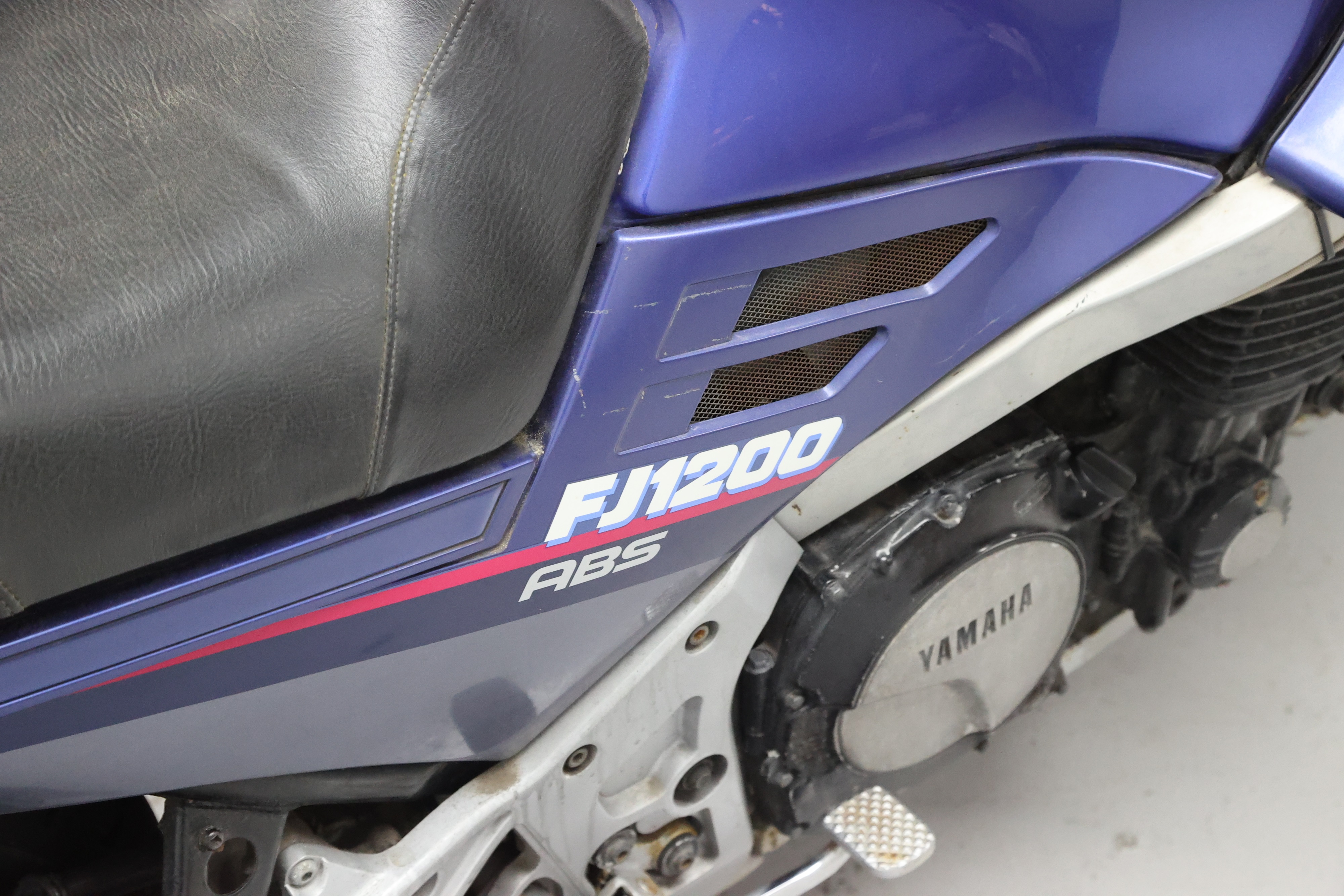 FJ1200 ABS ツアラー Lot 256 - 1991 Yamaha FJ1200 ABS Combination