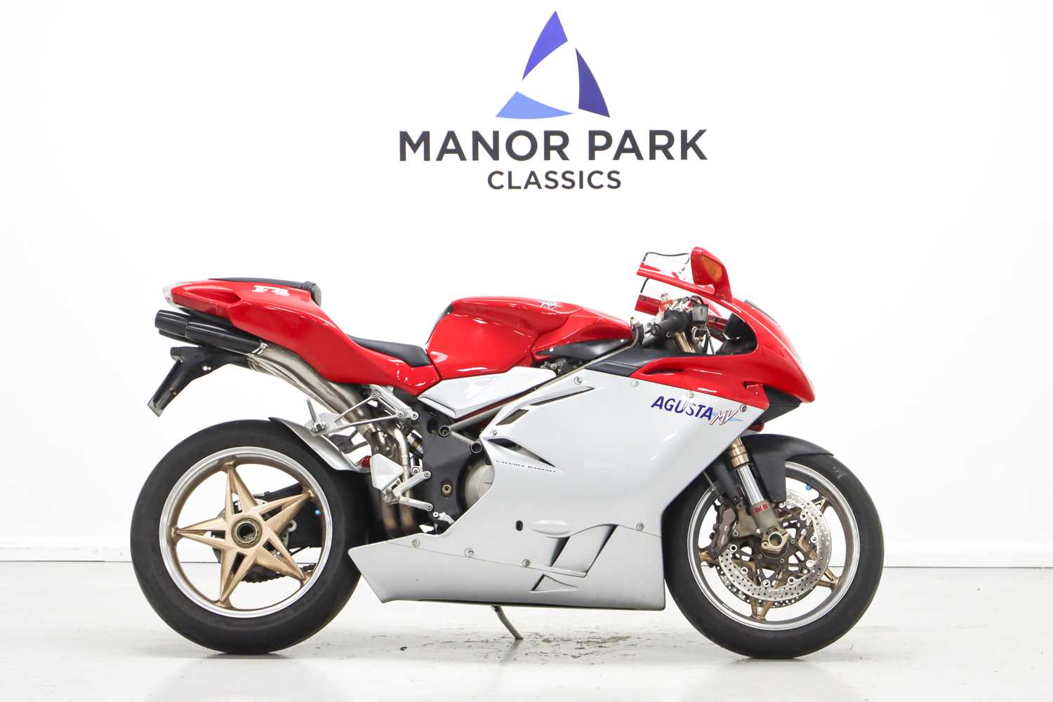 MV Augusta 750 S de Revell au 1/12 ème MV Augusta 750 S de Revell au 1/12 ème