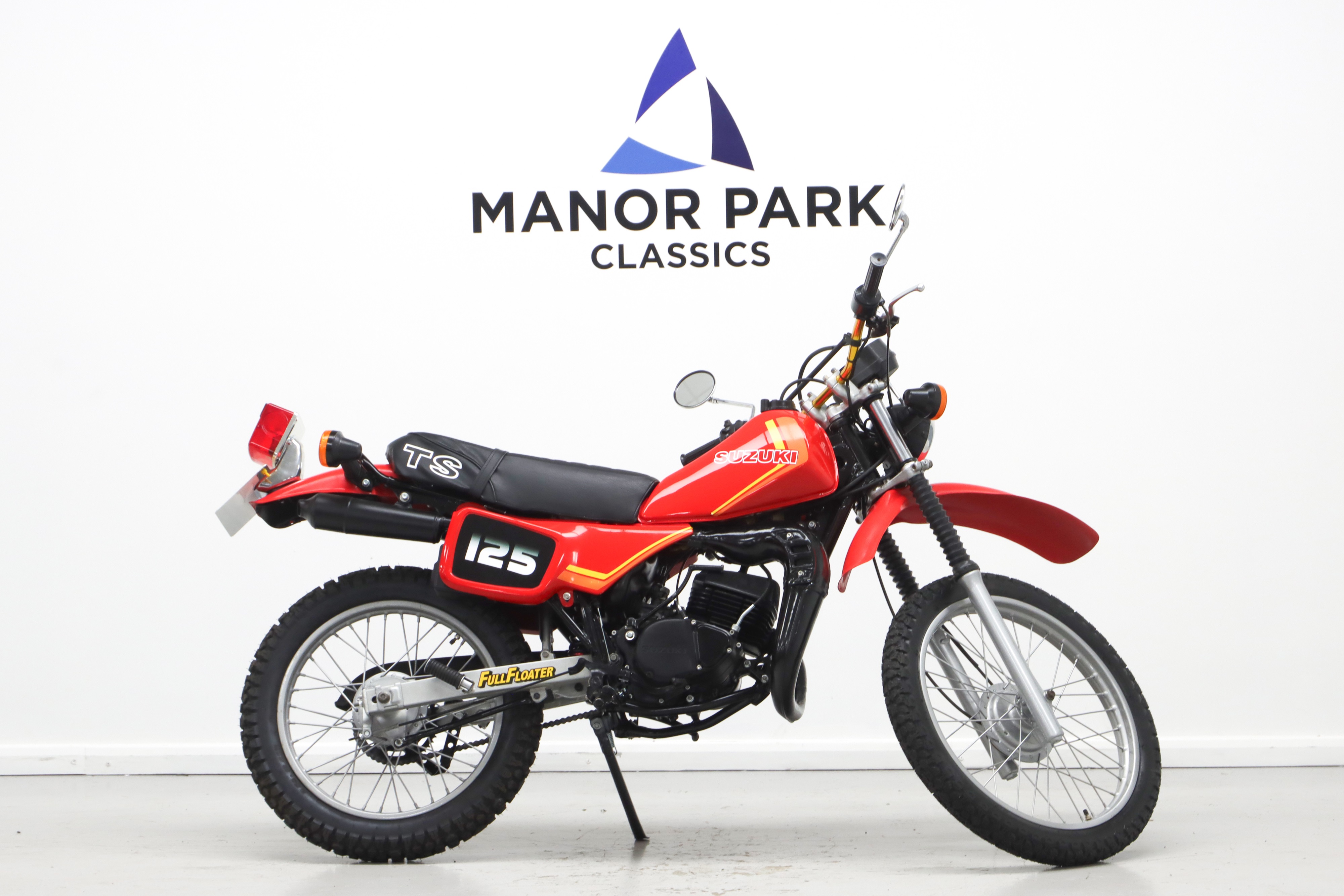 SUZUKI❗️ TS125R 後期　オールペイント　レッドブル Lot 255 - 1982 Suzuki TS125 ERZ