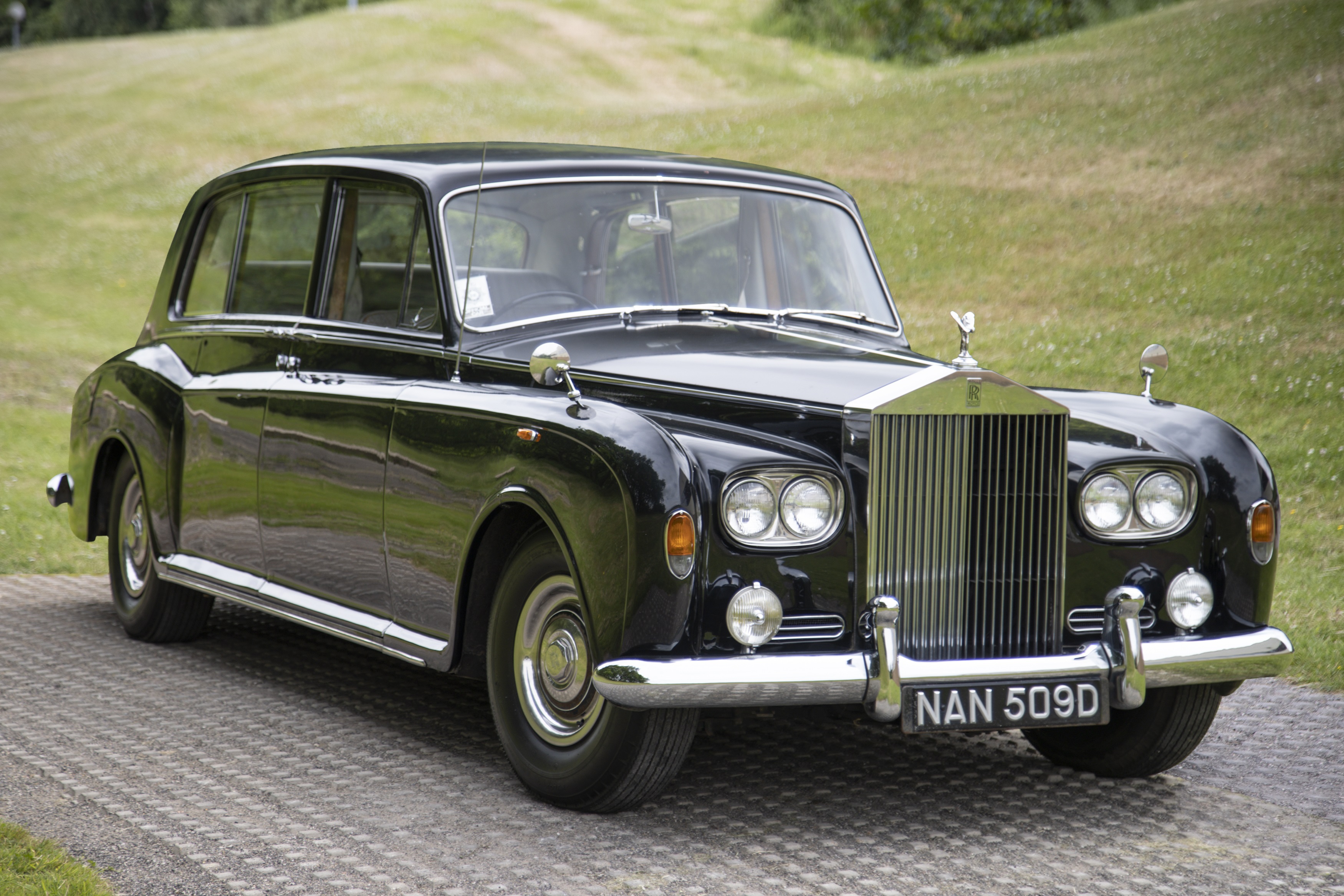 Miniature Rolls Royce Phantom V Landau 1966 - British Heritage Models 1/43 BC.05 - Résine