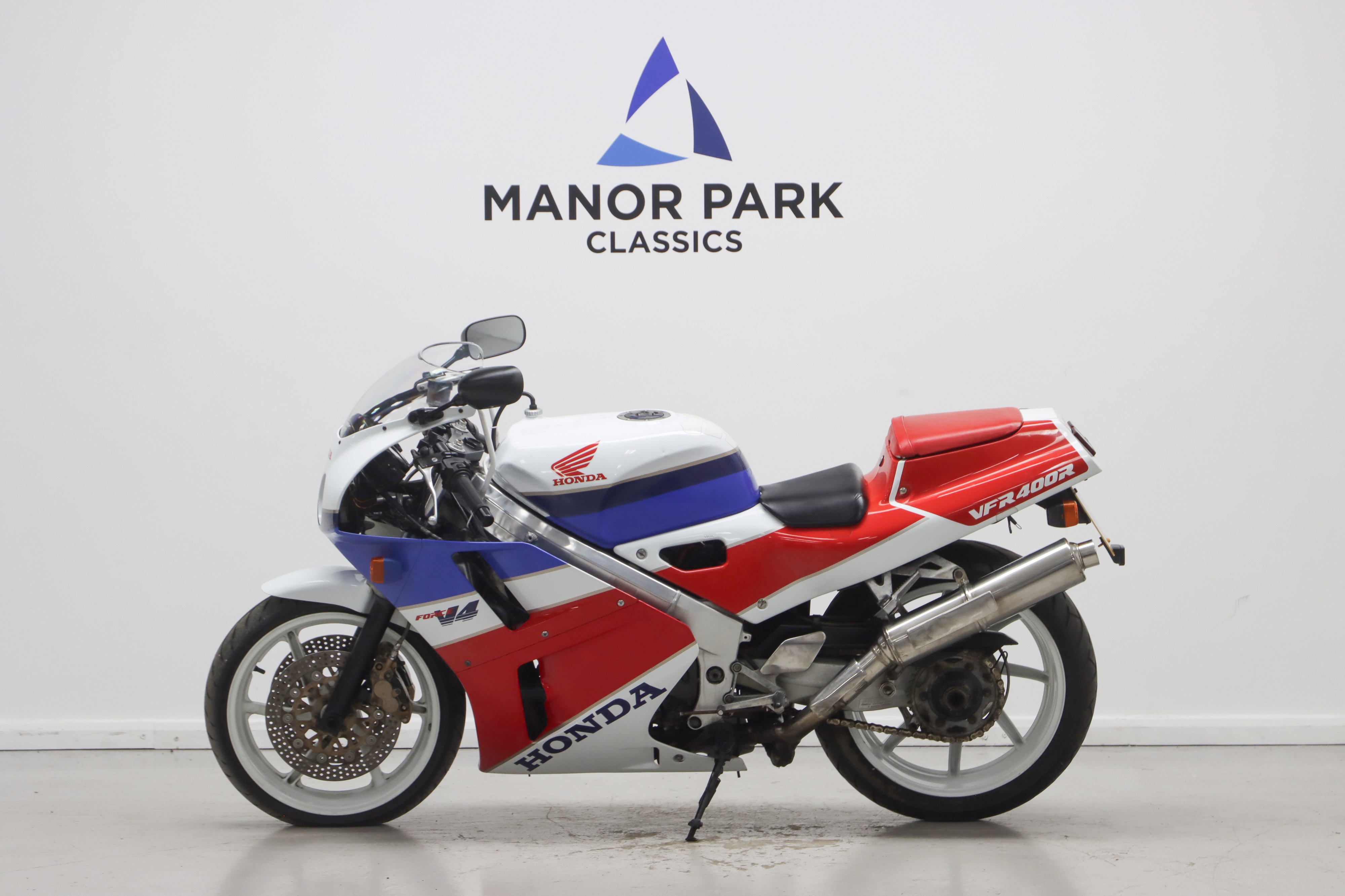 ☆HONDA  VFR400R☆(売れました) Lot 138 - 1989 Honda VFR400 RIII
