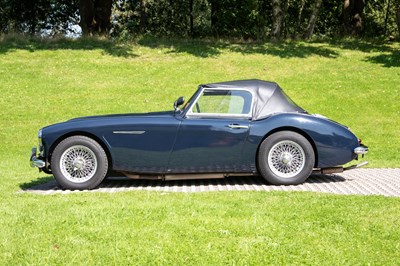 Lot 7 - 1961 Austin-Healey 3000 MKII