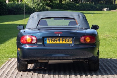 Lot 21 - 1999 Mazda MX-5