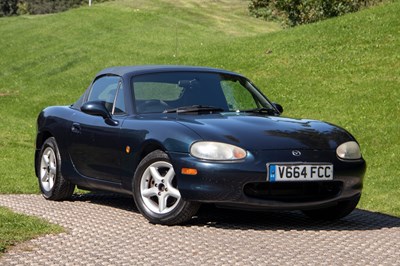 Lot 21 - 1999 Mazda MX-5