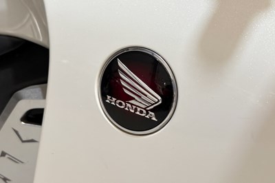 Lot 27 - 2010 Honda VFR1200FD