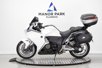 Lot 27 - 2010 Honda VFR1200FD