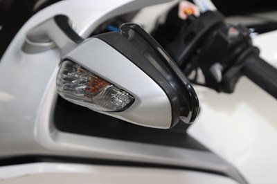 Lot 27 - 2010 Honda VFR1200FD