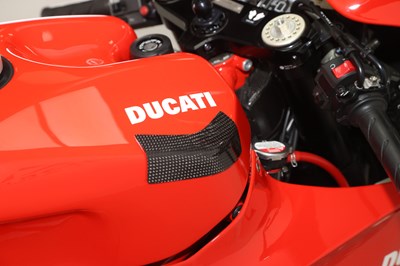 Lot 40 - 2008 Ducati Desmosedici RR