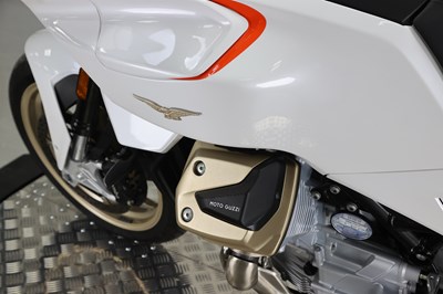Lot 43 - 2023 Moto Guzzi V100 Mandello