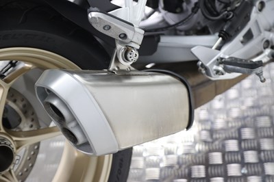 Lot 43 - 2023 Moto Guzzi V100 Mandello