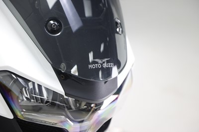 Lot 43 - 2023 Moto Guzzi V100 Mandello