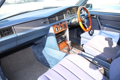 Lot 299 - 1992 Mercedes-Benz 190 E 2.0