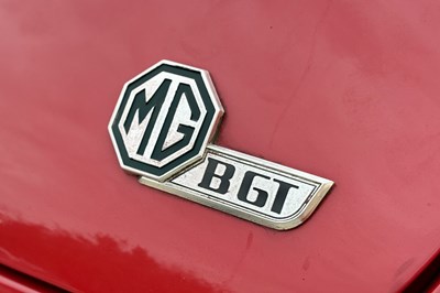 Lot 237 - 1974 MG B GT