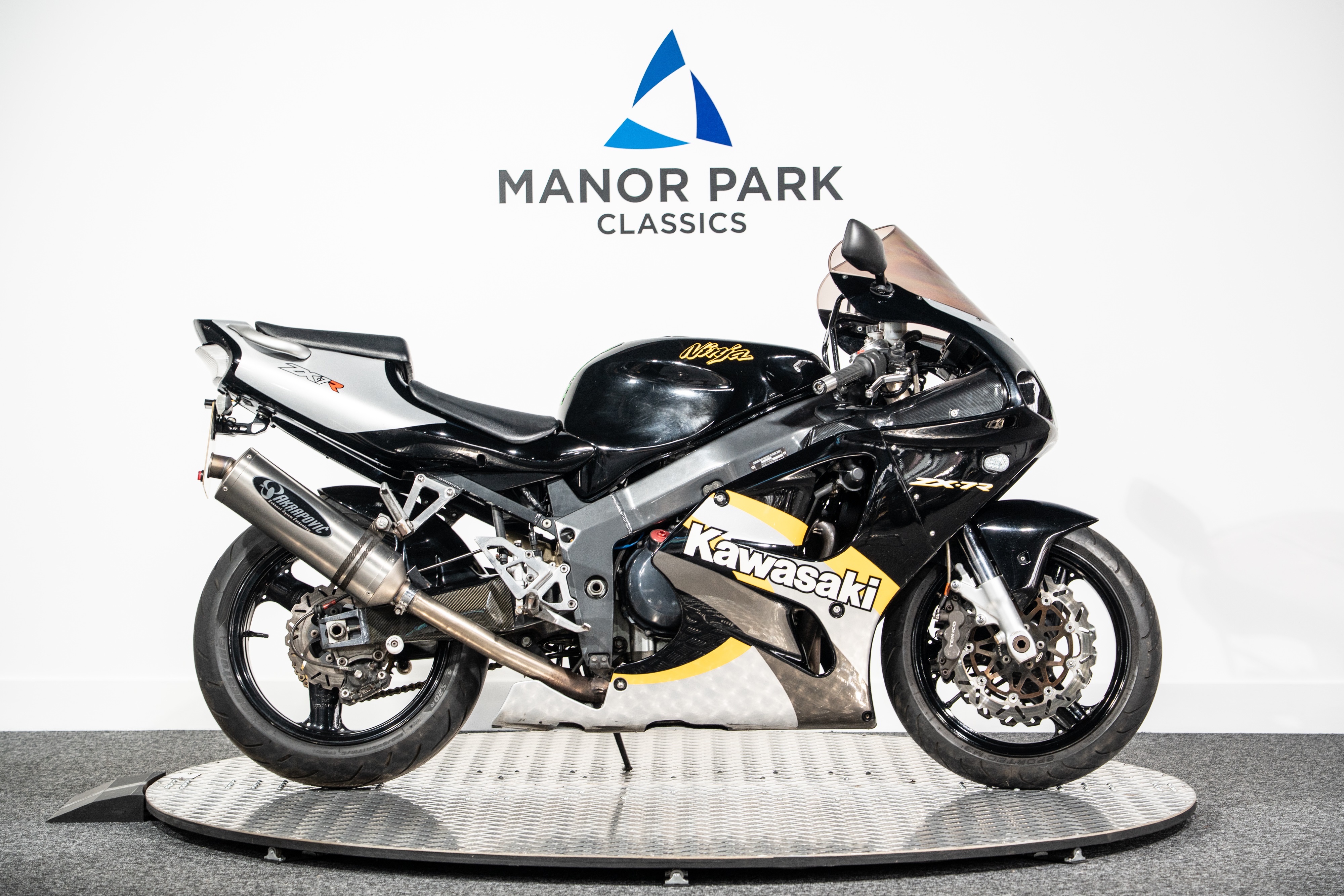 Lot 86 - 2001 Kawasaki ZX-7R Ninja