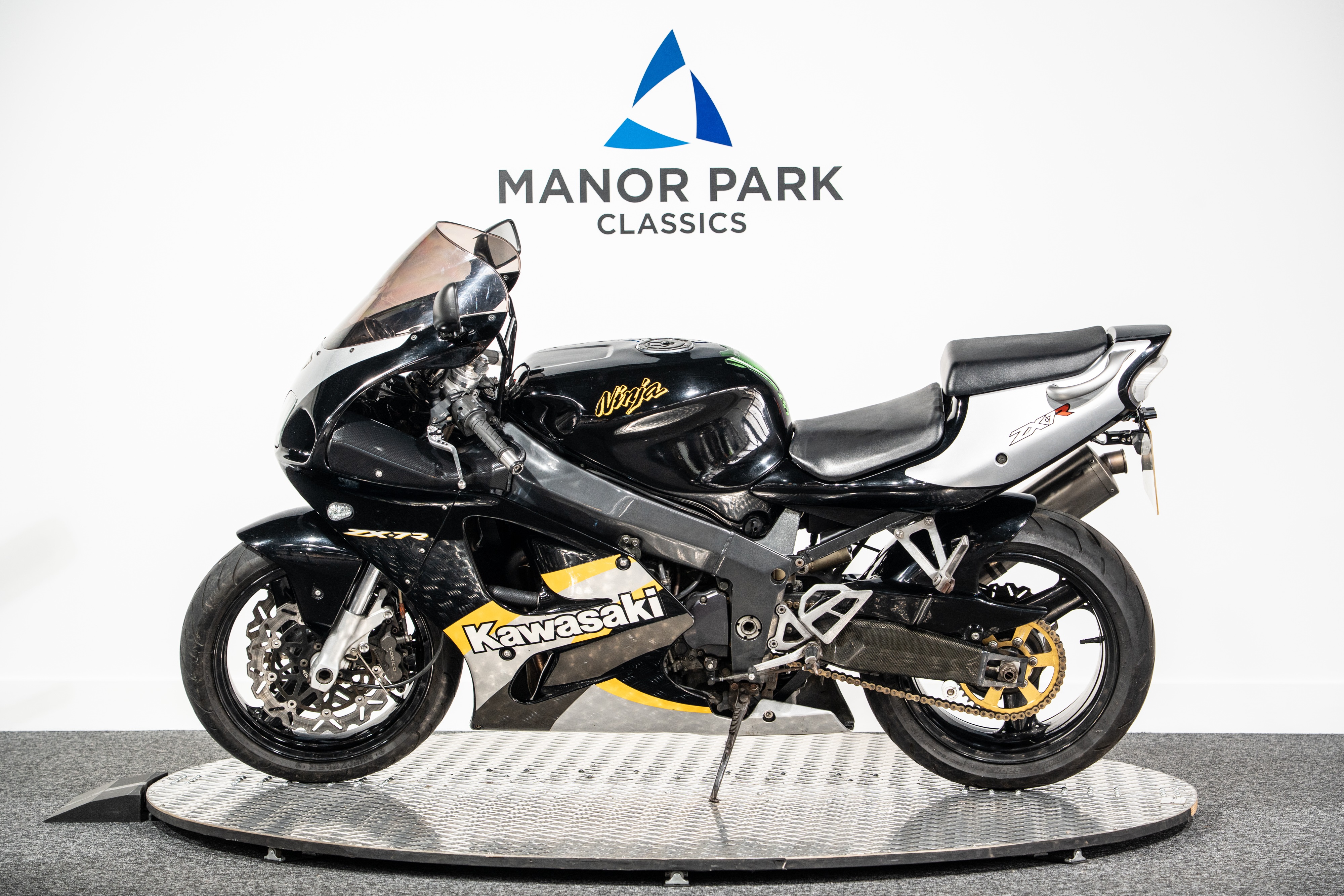 Lot 86 - 2001 Kawasaki ZX-7R Ninja
