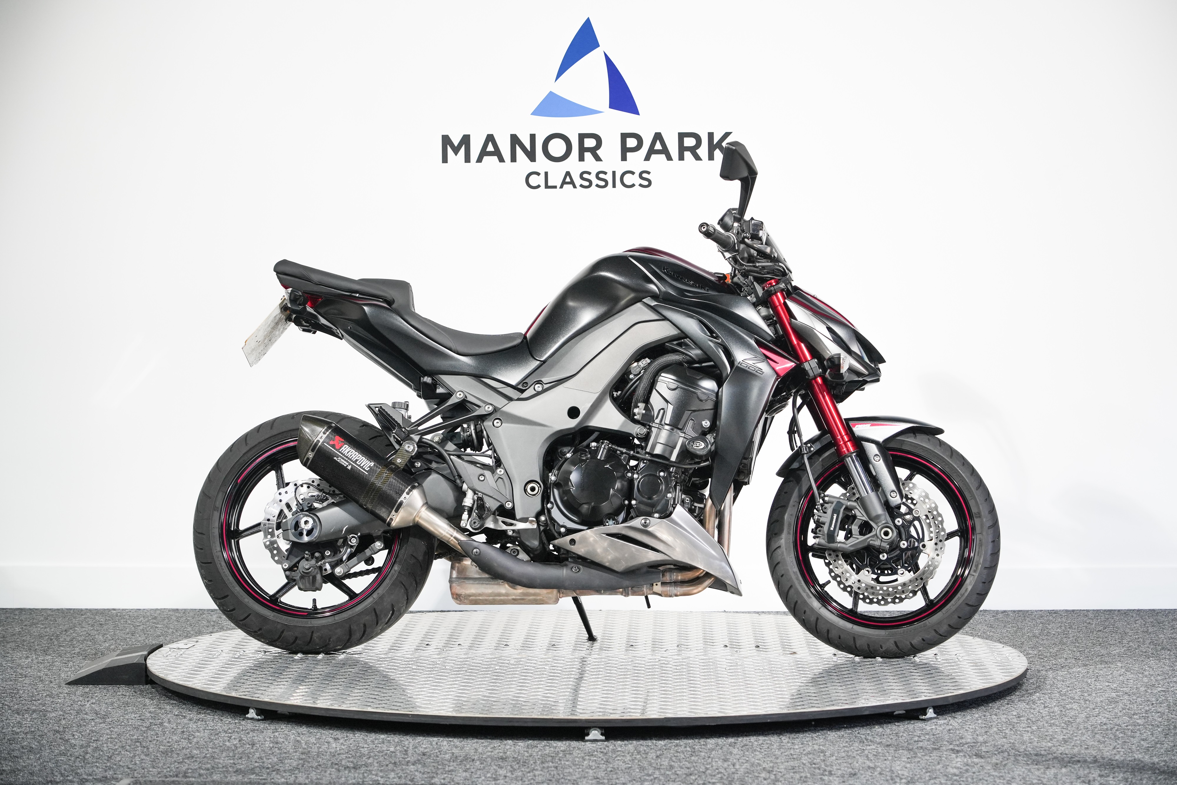 Lot 77 - 2016 Kawasaki Z1000 ABS Sugomi Edition