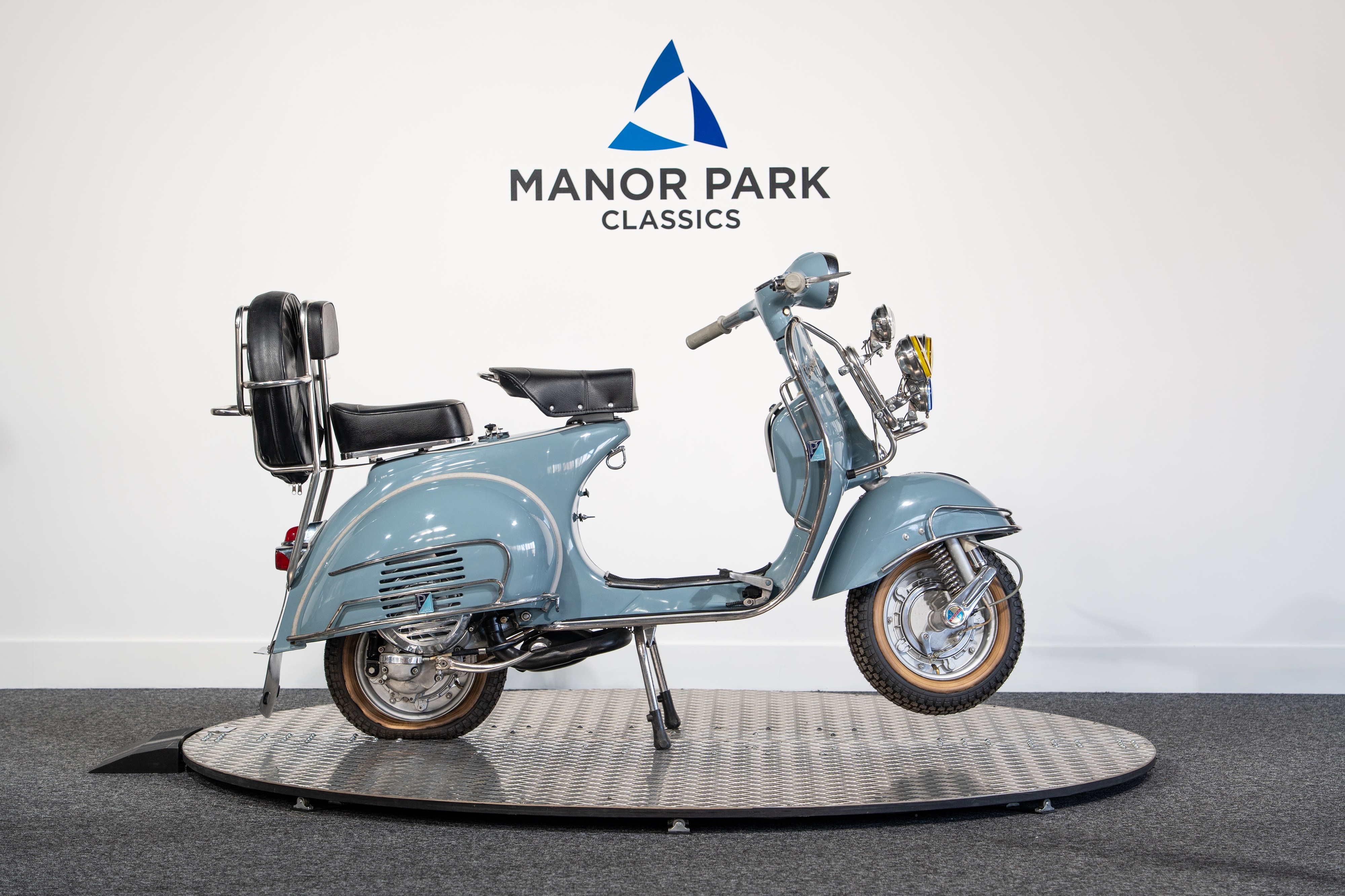 vespa studium製　made in gt Britain 1954 MP5 Replica / 1960 Vespa VBB BM404 — Bello Moto SF