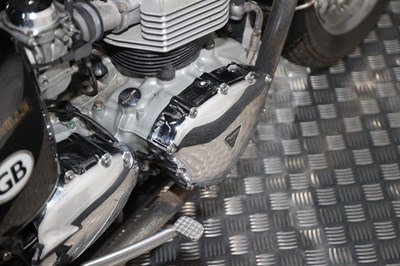Lot 88 - 2003 Triumph Bonneville 800 Combination