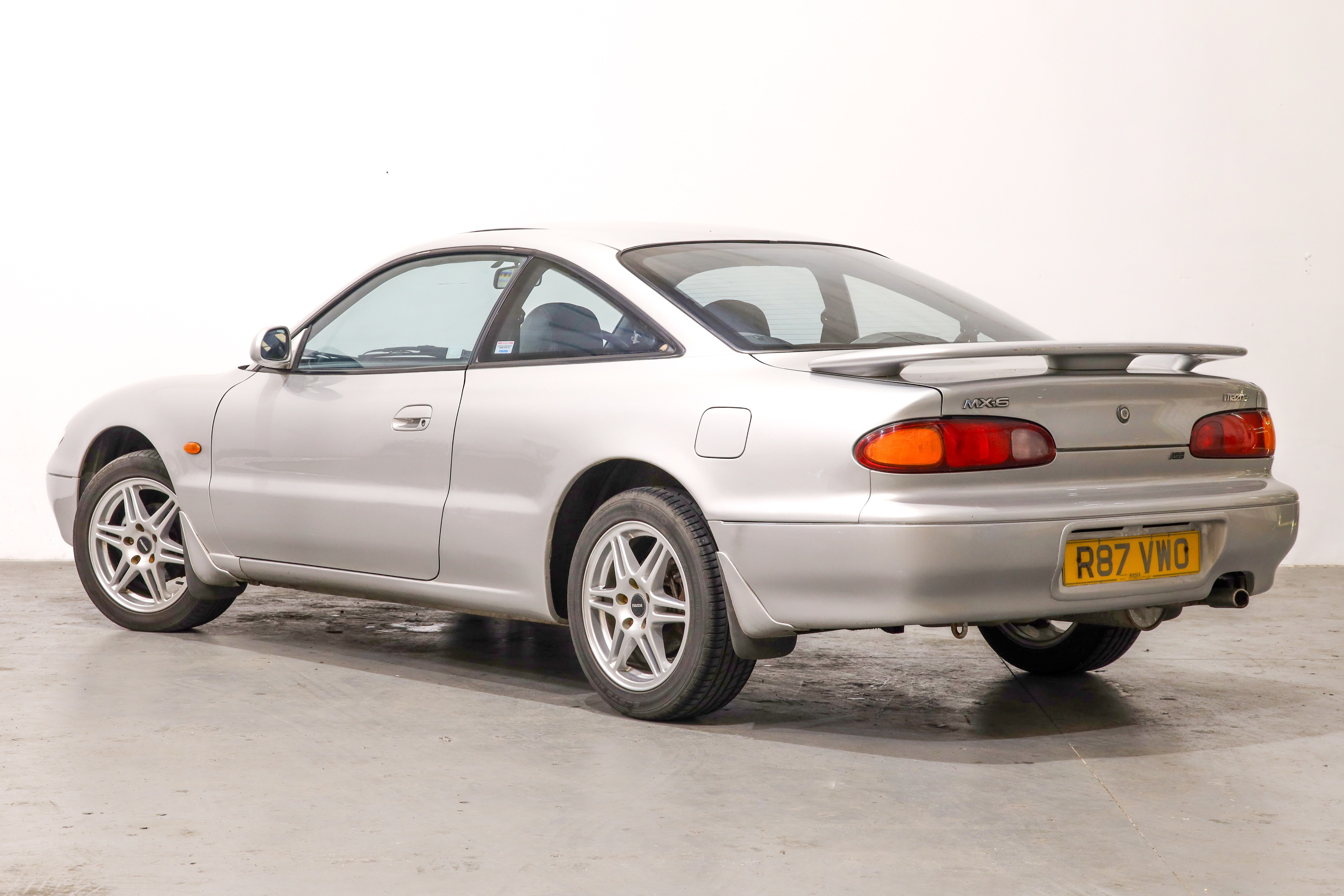 Lot 132 - 1997 Mazda MX-6 V6