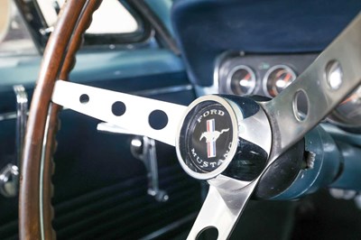Lot 1966 Ford Mustang