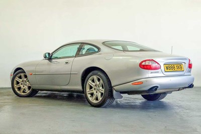 Lot 2000 Jaguar XK8 Coupe