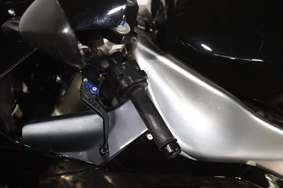 Lot 2002 Yamaha YZF-R1 4XV
