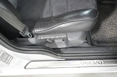 Lot 1998 Volvo V70 R