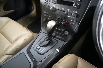 Lot 2003 Volvo V70 R