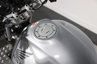 Lot 2005 Honda CB900F Hornet