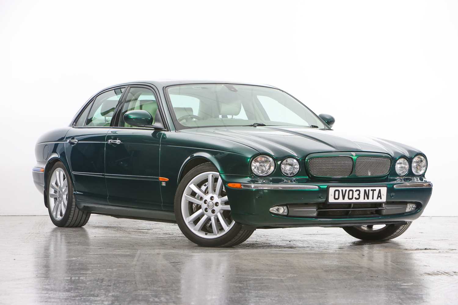354 - 2003 Jaguar XJR 4.2