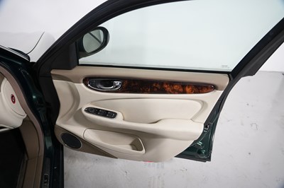 Lot 2003 Jaguar XJR 4.2