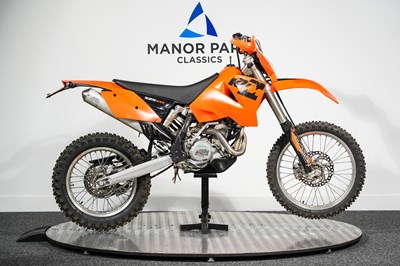 Lot 2004 KTM 525 MXC