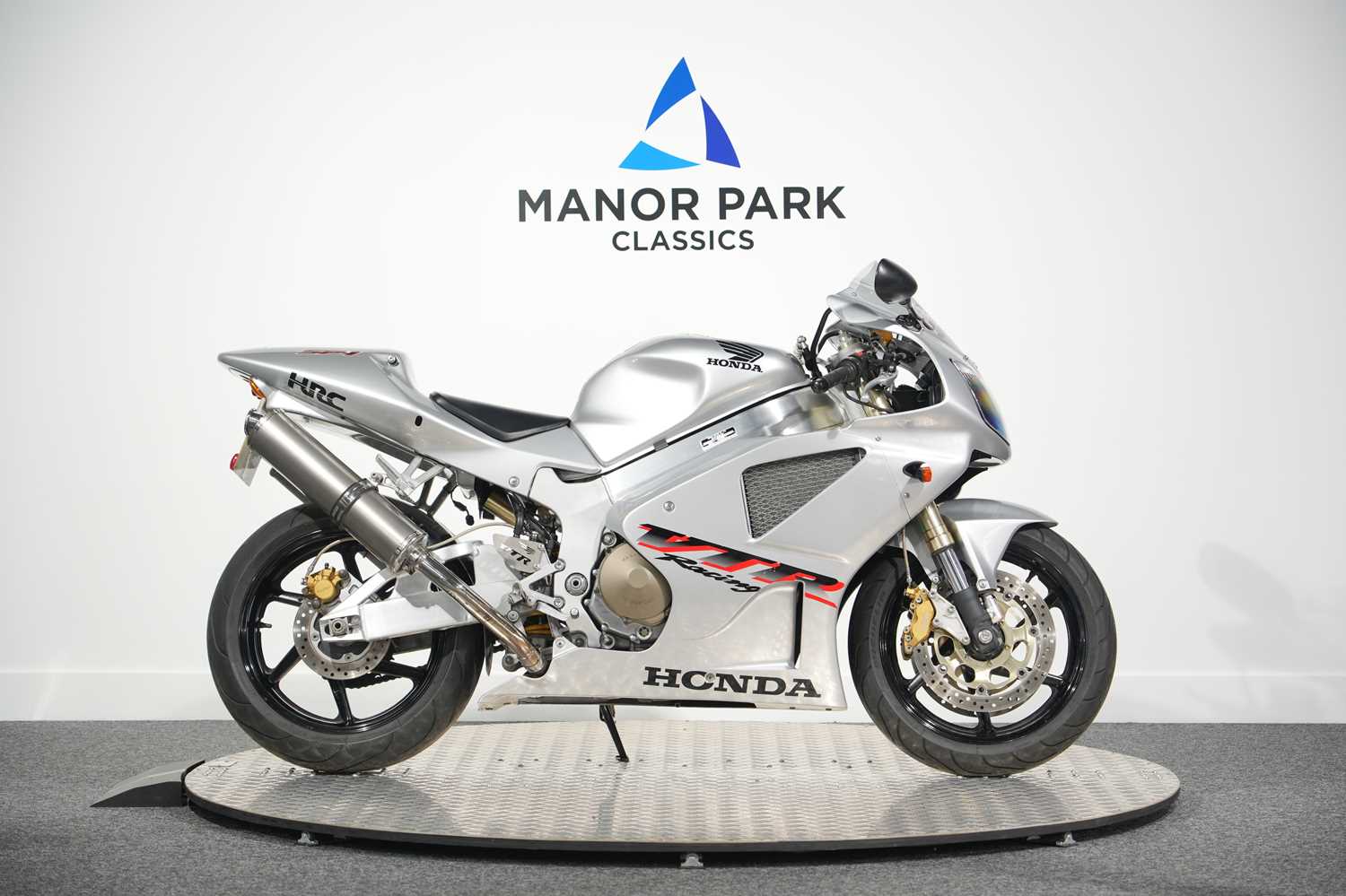 180 - 2002 Honda VTR1000 SP1