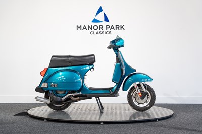 Lot 1987 Vespa 125