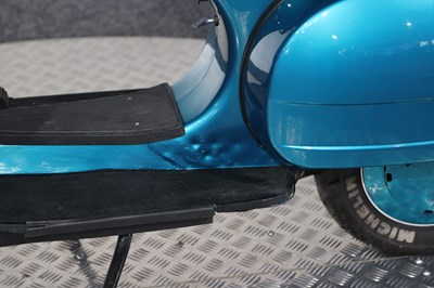 Lot 1987 Vespa 125