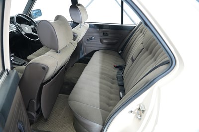 Lot 1982 BMW 520i (E28)