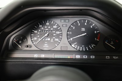 Lot 1990 BMW 320i Convertible