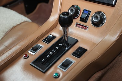 Lot 1974 Jensen Interceptor III