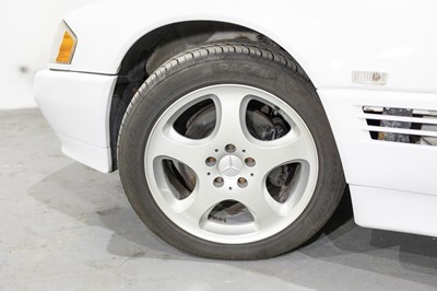 Lot 1995 Mercedes Benz R129 SL320