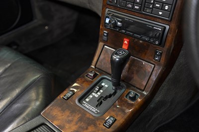 Lot 1995 Mercedes Benz R129 SL320