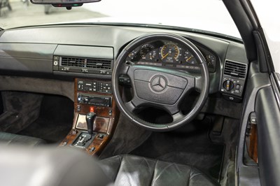 Lot 1995 Mercedes Benz R129 SL320