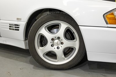 Lot 1995 Mercedes Benz R129 SL320