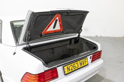 Lot 1995 Mercedes Benz R129 SL320