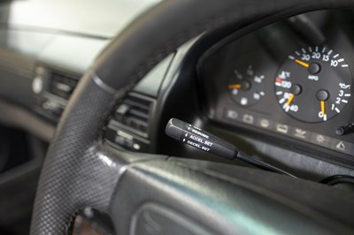 Lot 1995 Mercedes Benz R129 SL320